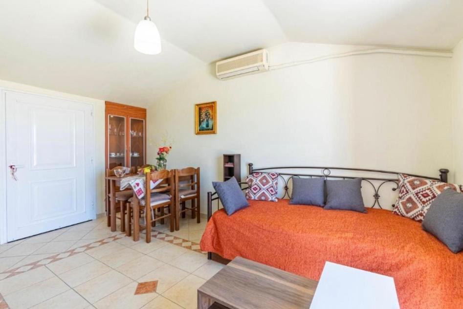 Apartment La Soffitta Di Bampina Perivólion